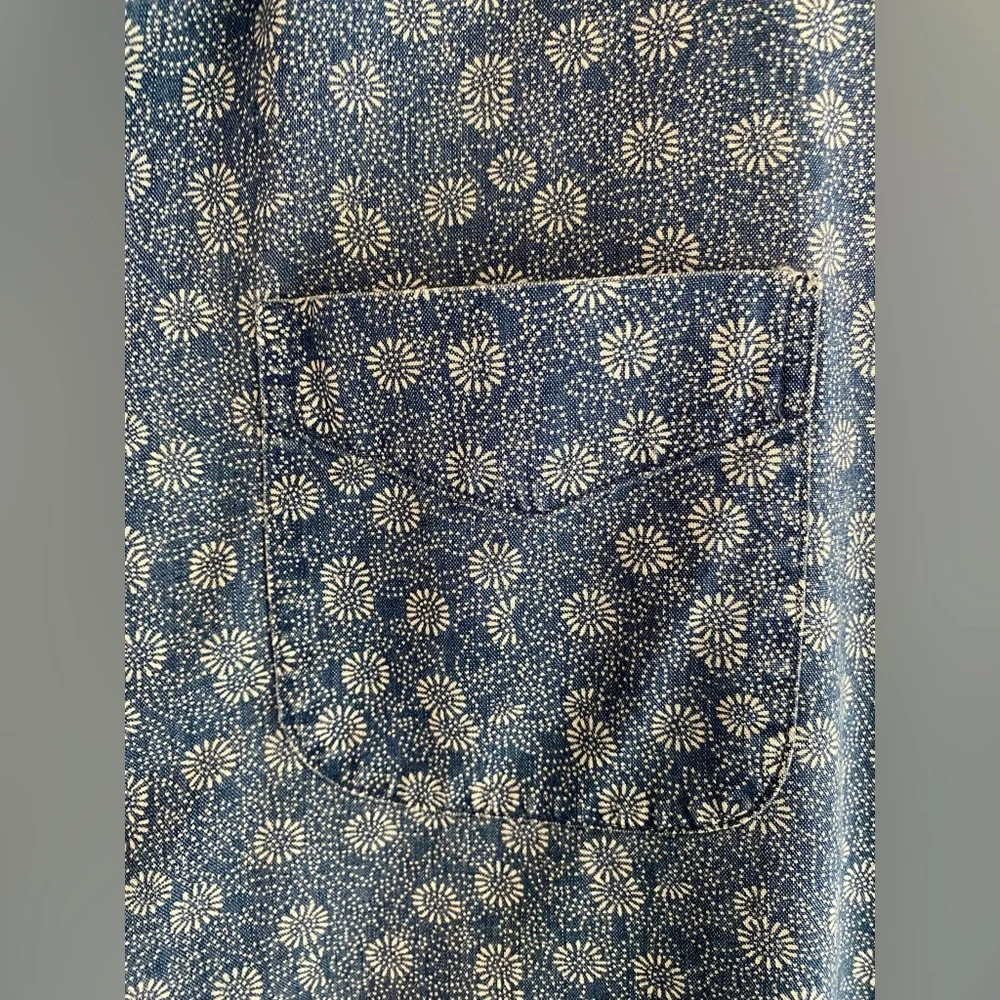J. Crew Blue Short-Sleeve Button-Down Shirt with Subtle Print